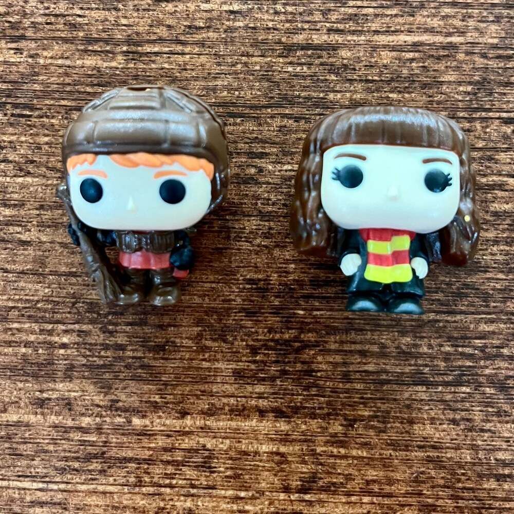 Kinder+Joy Harry Potter Funko Ron Weasley Hermione Granger 2024 Quidditch Series